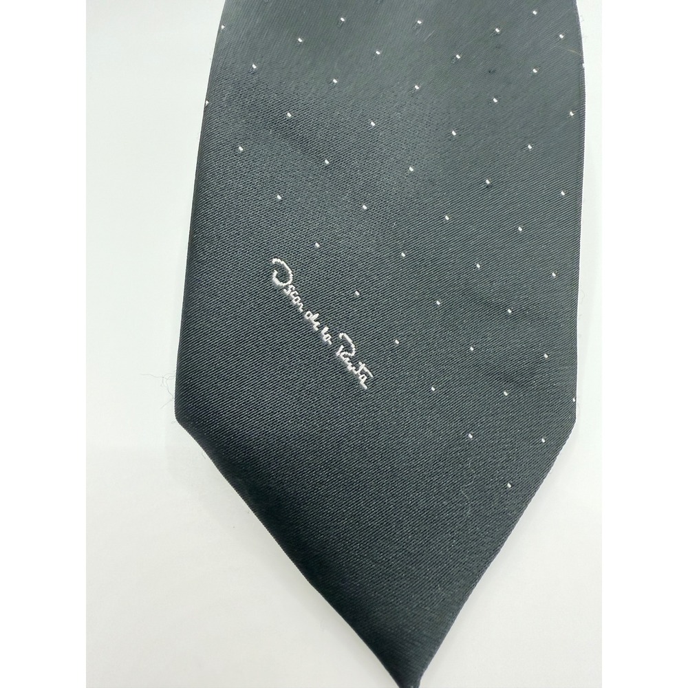 Oscar de la Renta Mens Black White Micro Dot Embroidered Signature Necktie 3.25"
